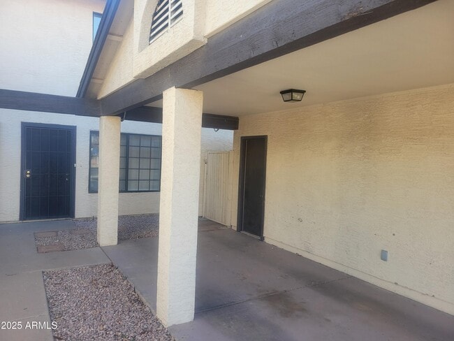 Foto del edificio - 527 N 4th St