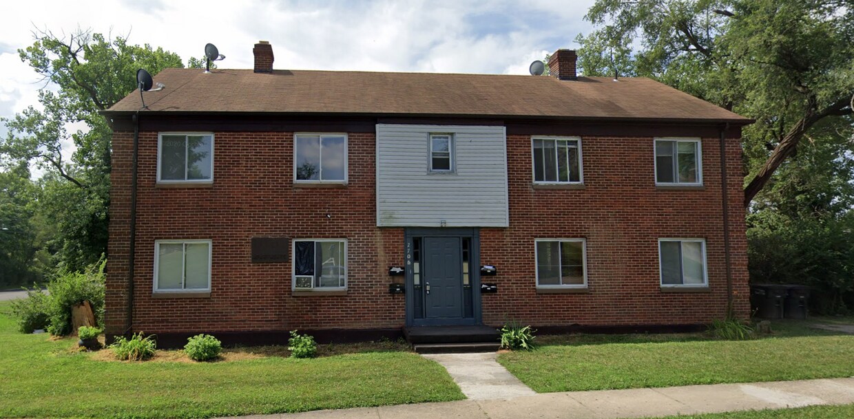 Photo - 2706 Oxford Ave