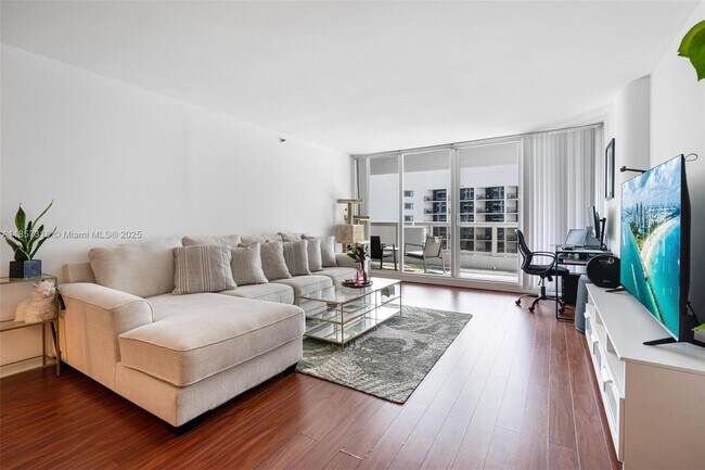 Foto del edificio - 1717 N Bayshore Dr