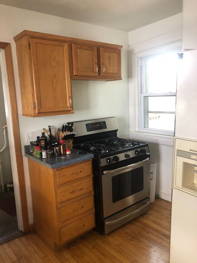 Foto del edificio - 821 6th St SE