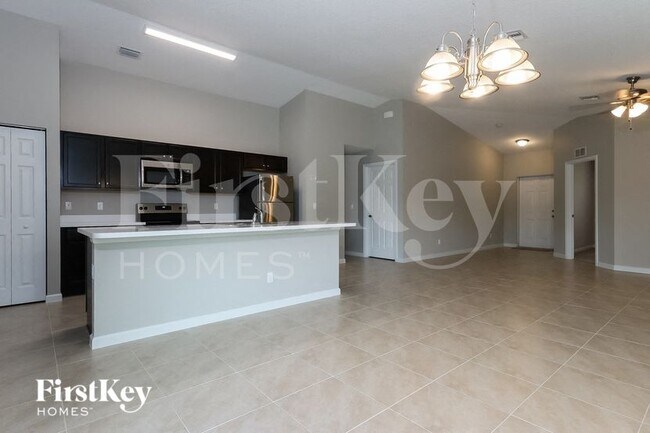 Foto del edificio - 1992 SW Sunglow St