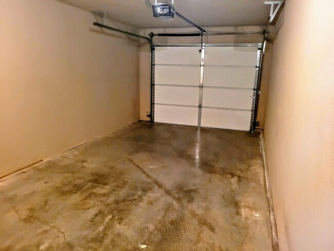 Foto del edificio - 109 Edna St