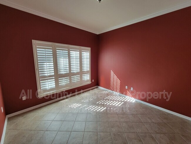 Building Photo - 8590 SW 10th Rd