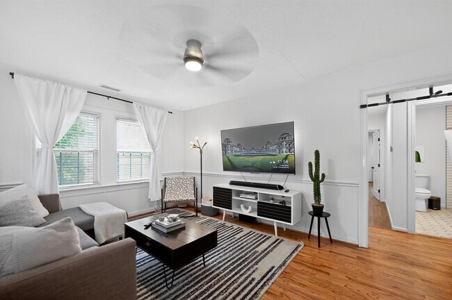 Foto del edificio - 2705 Stacy Ln