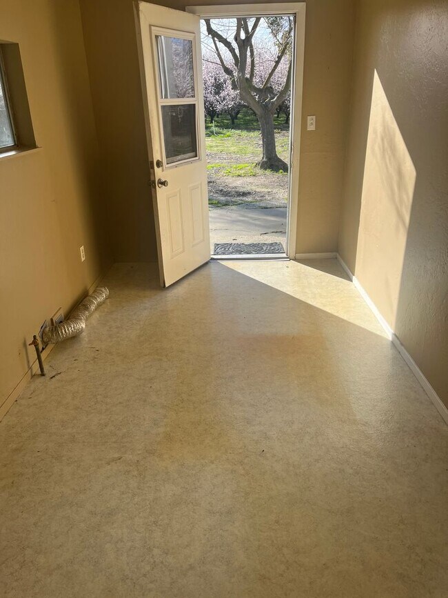 Foto del edificio - 2 bedroom 2 bath Country House with Big Den