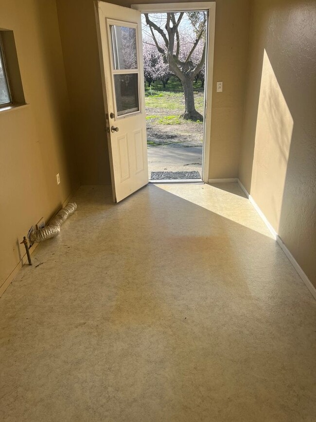 Photo - 2 bedroom 2 bath Country House with Big Den