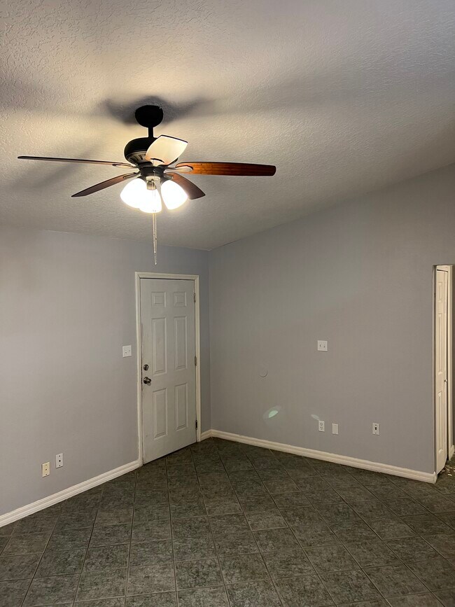 Foto del edificio - 10128 Portale Ave