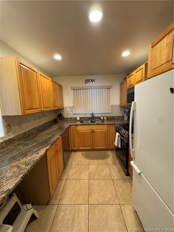 Foto del edificio - 6142 SE Landing Way