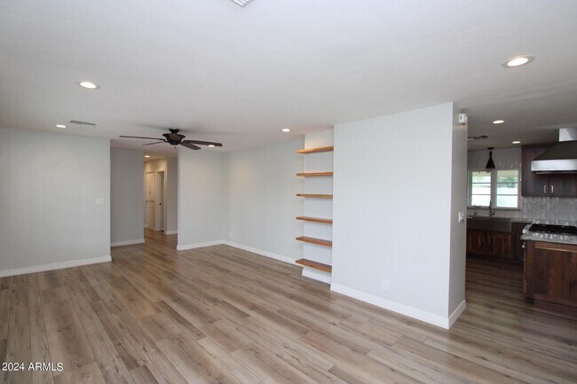 Building Photo - 7803 N 13th Ave