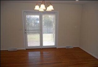 Building Photo - "Charming Old Hickory Rental: Spacious 150...