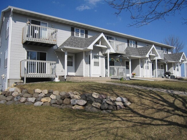 Building Photo - 1908 Fox Run