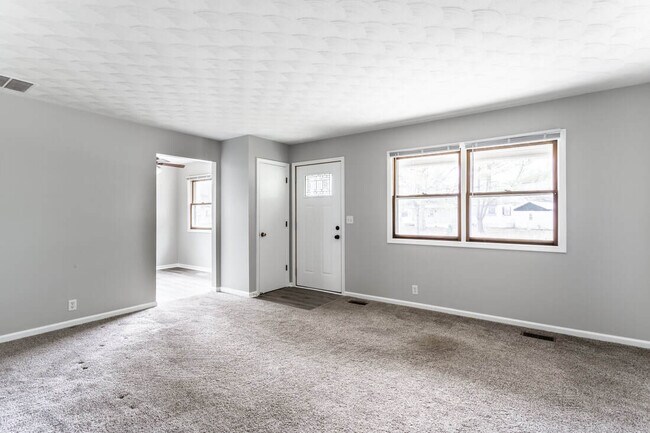 Building Photo - 915 Lafayette Ave