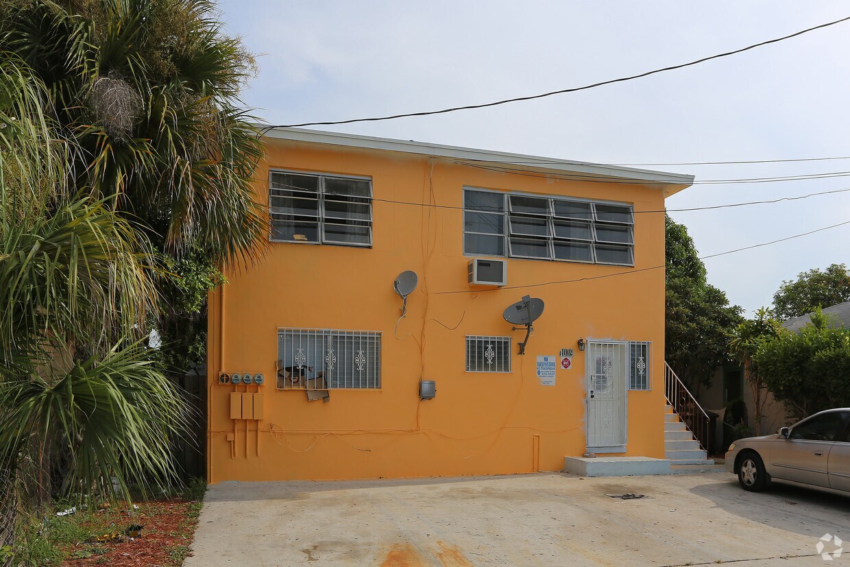Community - 1039 21st St