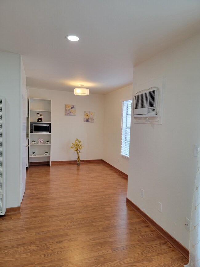 Foto del edificio - 945 Bancroft Rd