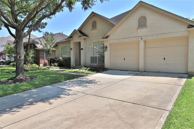 Building Photo - 4530 Springfield Lakes St