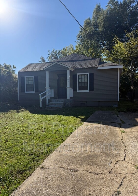 Building Photo - 705 Harahan Rd