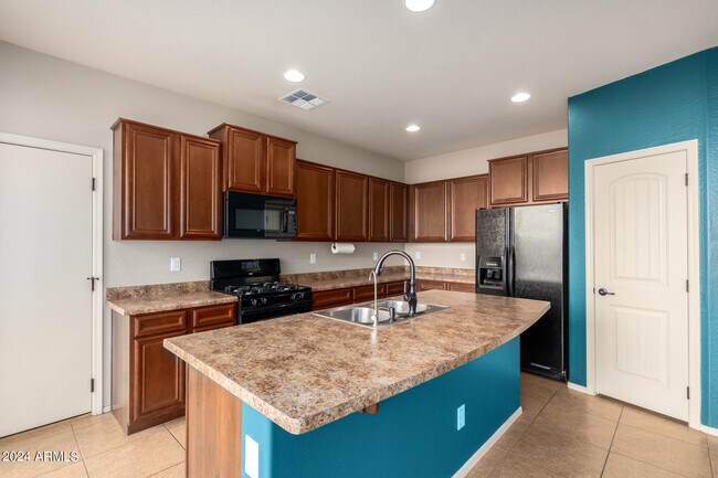 Foto del edificio - 3464 S Bluejay Dr