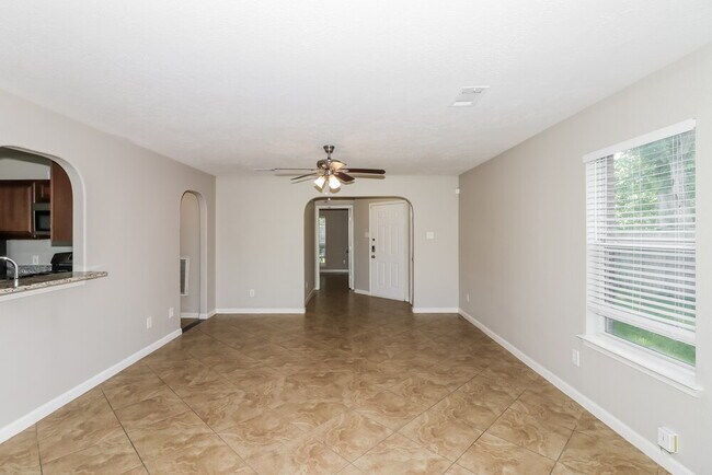 Building Photo - 15034 Ralston Rd