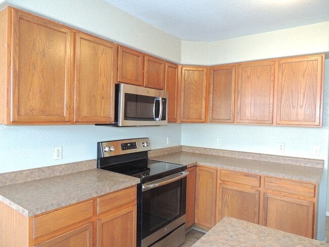Building Photo - 3158 Goldeneye Ave