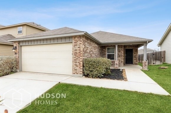 Foto principal - NOW AVAILABLE! - 3813 Colemans Run, Conver...