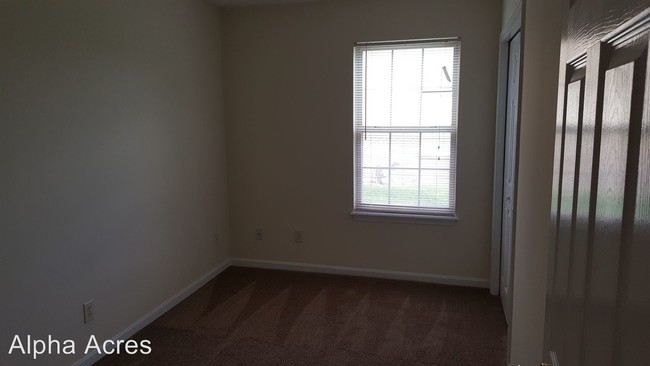 Building Photo - 2 br, 1 bath House - 250 Harrison St. Unit #2