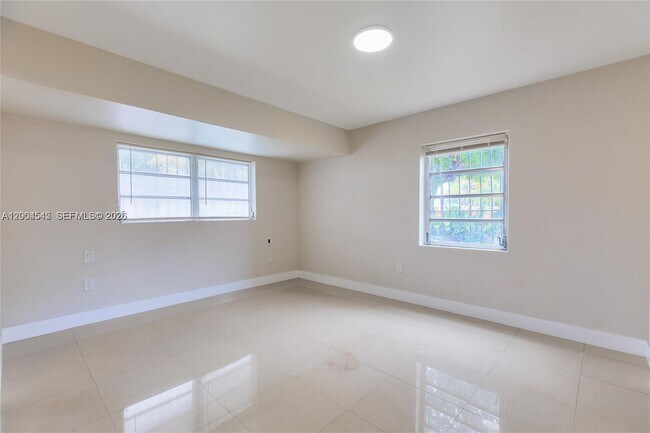 Foto del edificio - 14601 NW 10th Ave