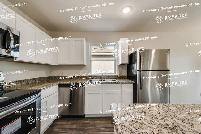 Building Photo - 4519 Circle C Dr