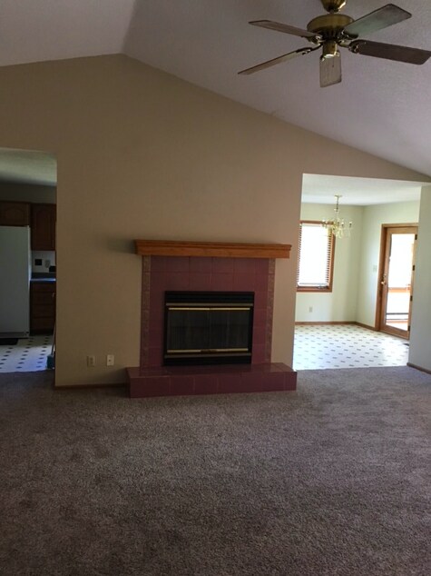 Building Photo - 7271 Hyperion Point Dr