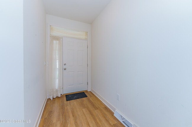 Building Photo - 11 Andriana Ln