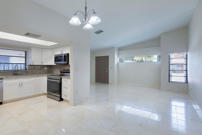 Foto del edificio - 2733 SW 31st Pl