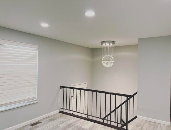 Foto del edificio - Updated 3BR 1BA Home w/ Garage & Updated Kitchen in Cincinnati