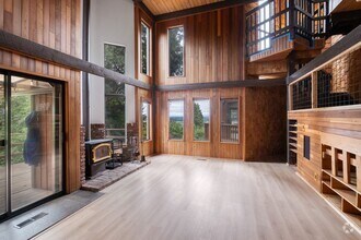 Building Photo - 2221 Timothy Dr NW