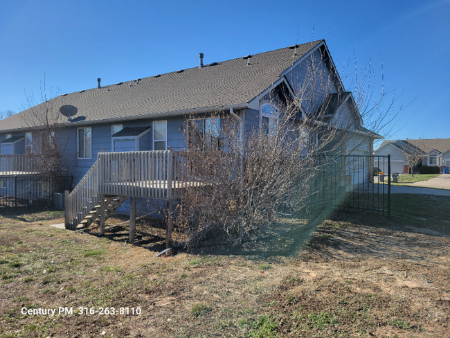 Building Photo - 6021 E Ironhorse Cir