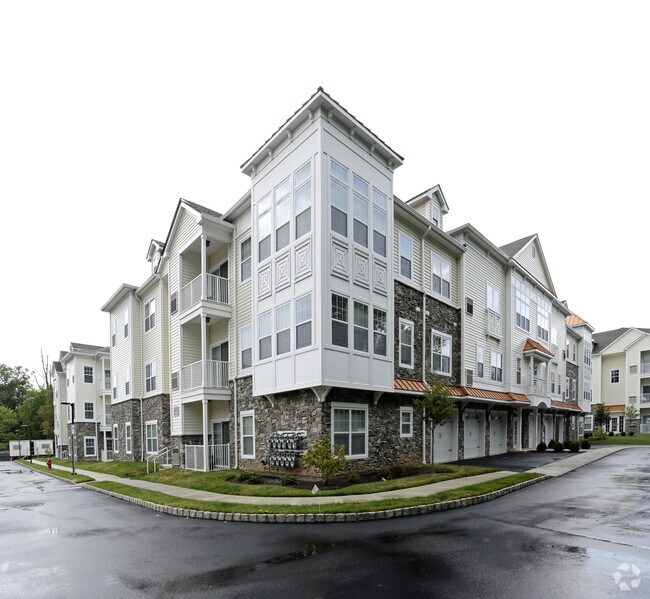 The Club at Pearl River Rentals Pearl River, NY