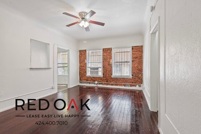 Foto del edificio - ~1 Month FREE~ Incredible Studio with Load...