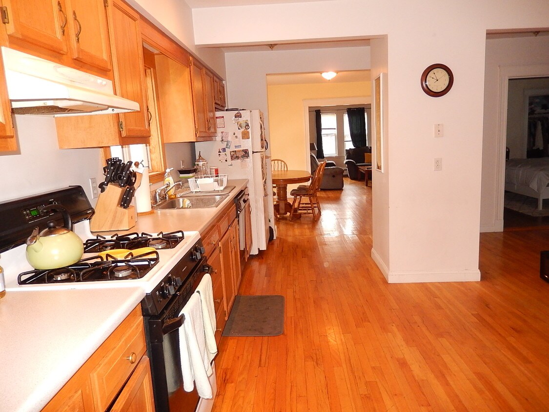 21 Charlton St, Medford, MA 02155 Apartments in Medford, MA