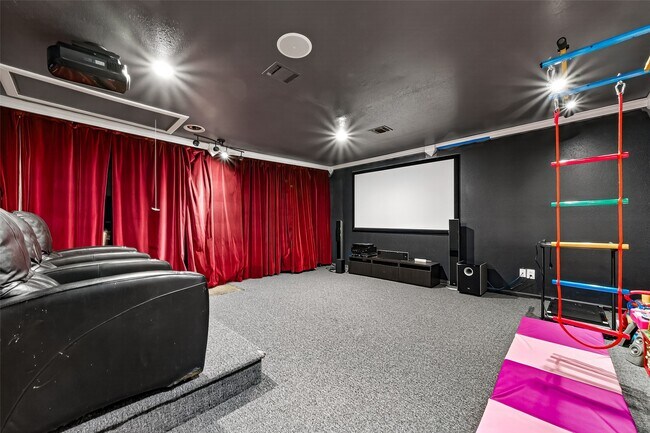 Foto del edificio - 805 Camelot Ln