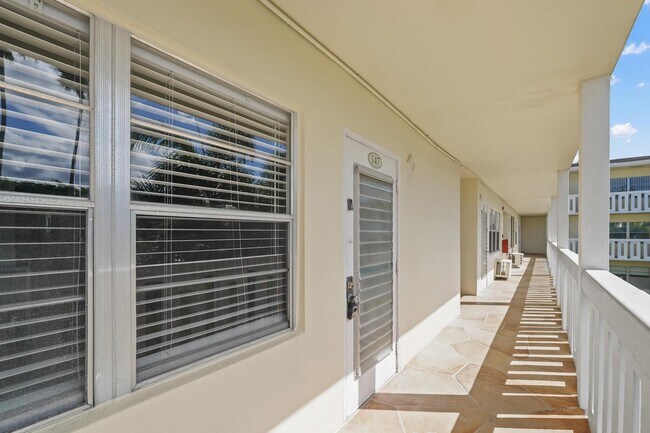 Foto del edificio - 147 Dorset D