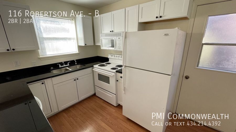 Primary Photo - 2 Bed / 1.5 Bath Duplex (Available 2/10/22)
