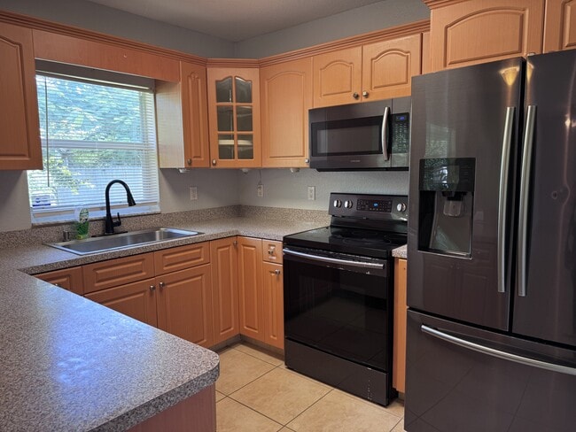 Foto del edificio - 319 NW Byron St