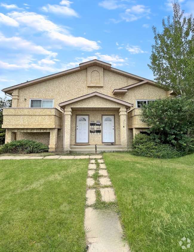 Building Photo - 9408 B-94100 100 Ave.