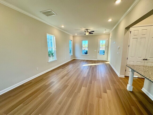 Foto del edificio - Discover Coastal Living at Its Finest in Marketview, Market Common – Now Leasing!
