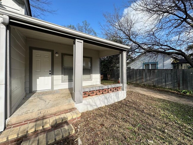 Foto del edificio - 1506 Willow St