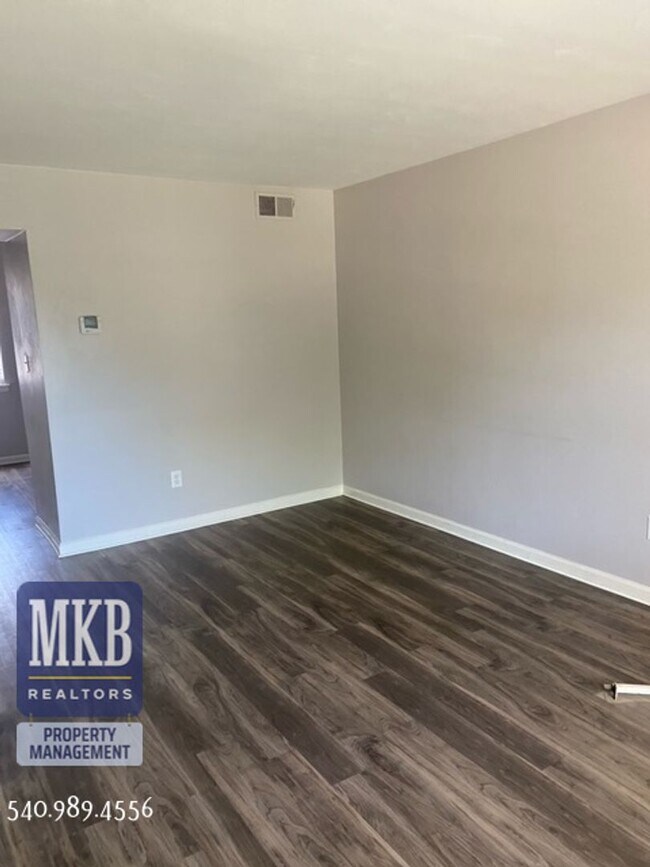 Foto del edificio - 1817 Bluemont Ave SW