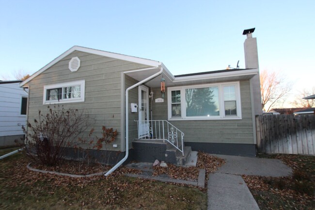 Building Photo - Beautiful Home ready for Lease in Great Fa...