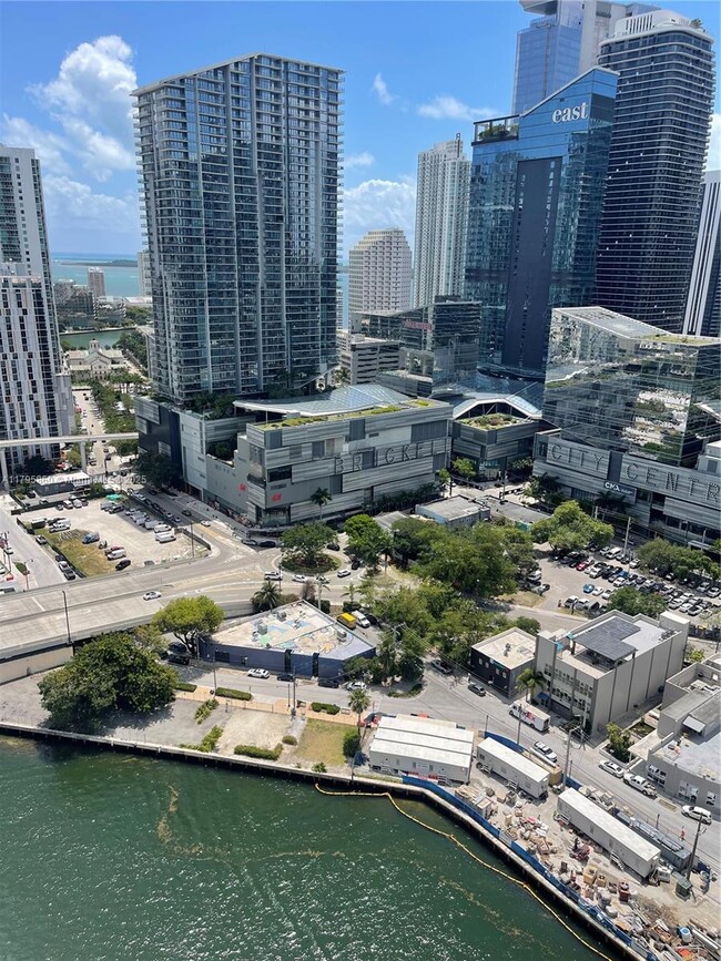 Foto del edificio - 92 SW 3rd St
