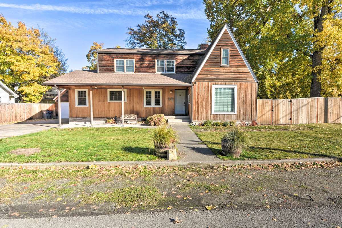 Primary Photo - 120 Stark St