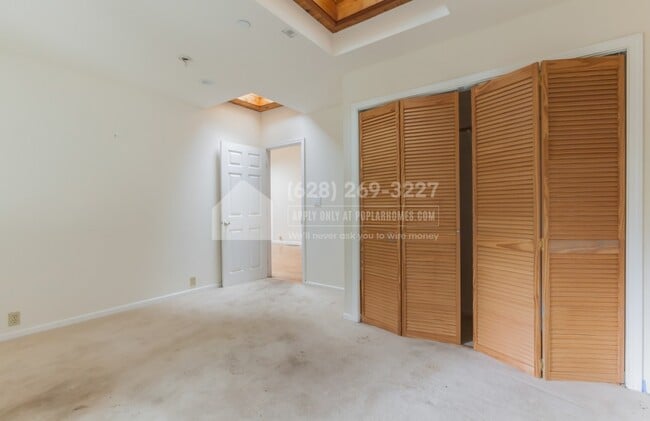 Building Photo - 375 N Ferndale Ave