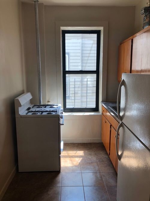 Foto del edificio - 3291 Hull Ave