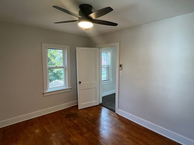 Building Photo - 322 N 2nd Ave